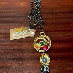 Necklace Venus collection inspired by Bocelli’s birth of Venus